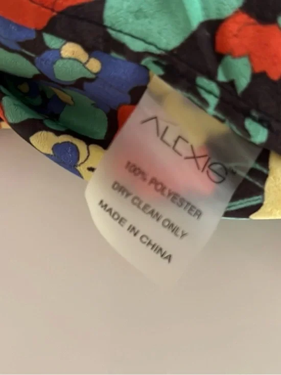 ALEXIS Floral Top with Yellow Piping Small - Picture 5 of 7